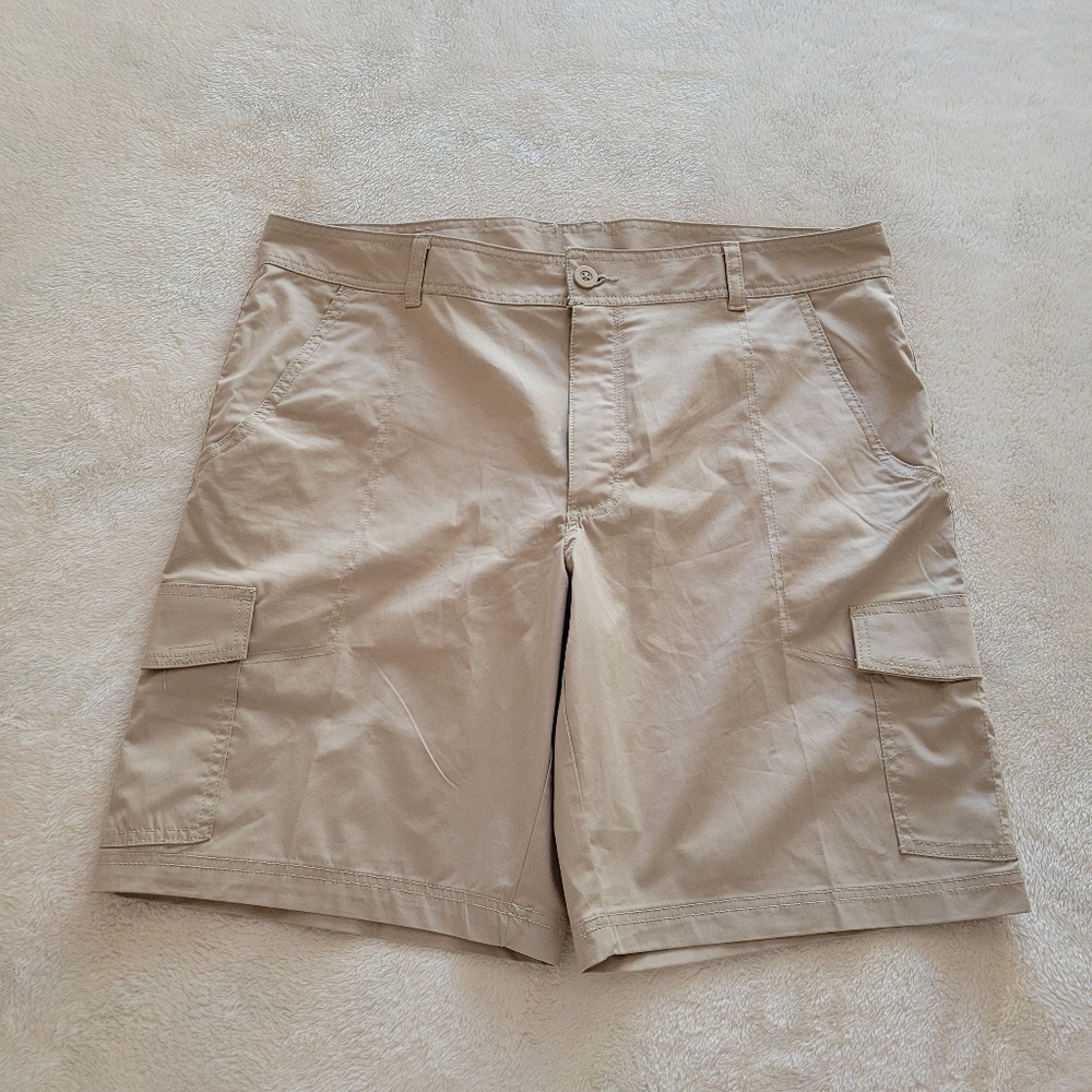 Columbia Boulder Ridge Cargo Shorts, Men's Size Waist 38 NWOT - Fossil - Picture 2 of 9